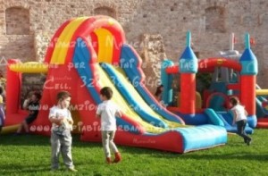Noleggio gonfiabili per bambini affitto giochi gonfiabili Marche Umbria gonfiabili ancona